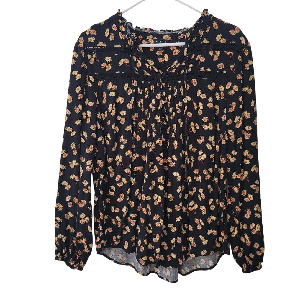Torrid Womens Size 1X Black Yellow Floral Rayon Slub Peasant Top